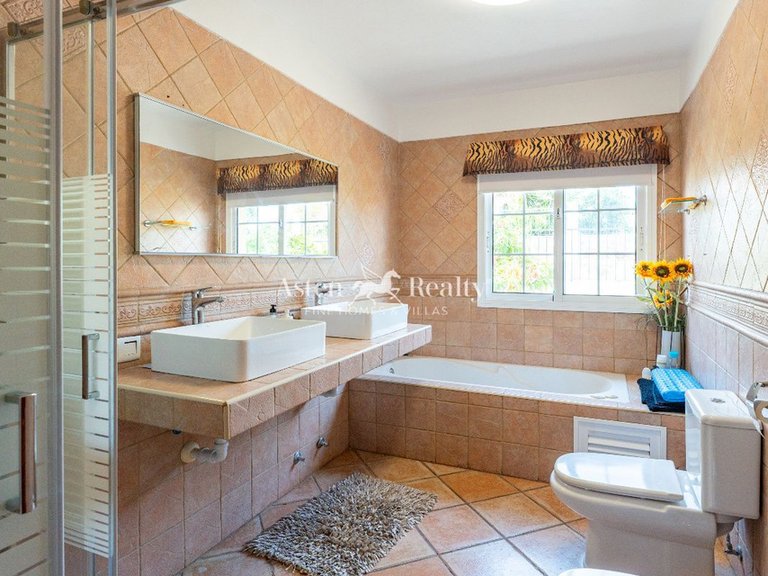 Villa for Sale in Golf Del Sur, Tenerife 15