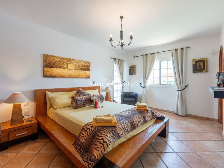 Villa for Sale in Golf Del Sur, Tenerife 16