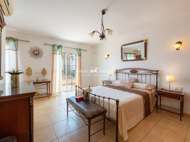 Villa for Sale in Golf Del Sur, Tenerife 27