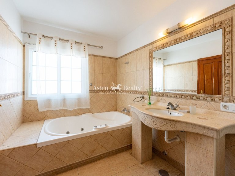 Villa for Sale in Golf Del Sur, Tenerife 29