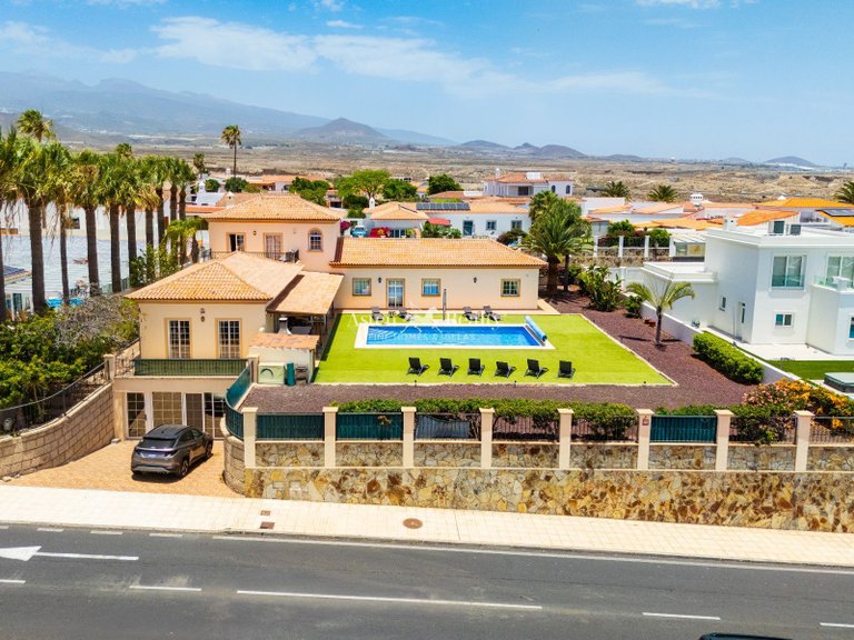 Villa for Sale in Golf Del Sur, Tenerife 1