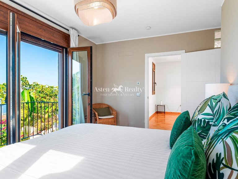 Villa for Sale in Tejina De Isora, Tenerife 35