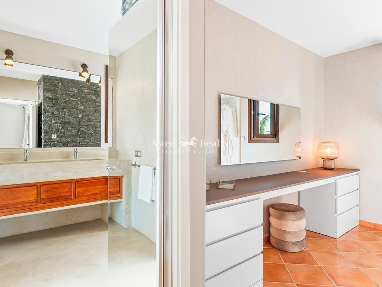 Villa for Sale in Tejina De Isora, Tenerife 36