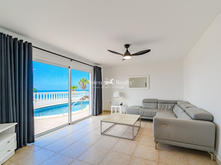 Villa for Sale in Puerto De Santiago, Tenerife 7