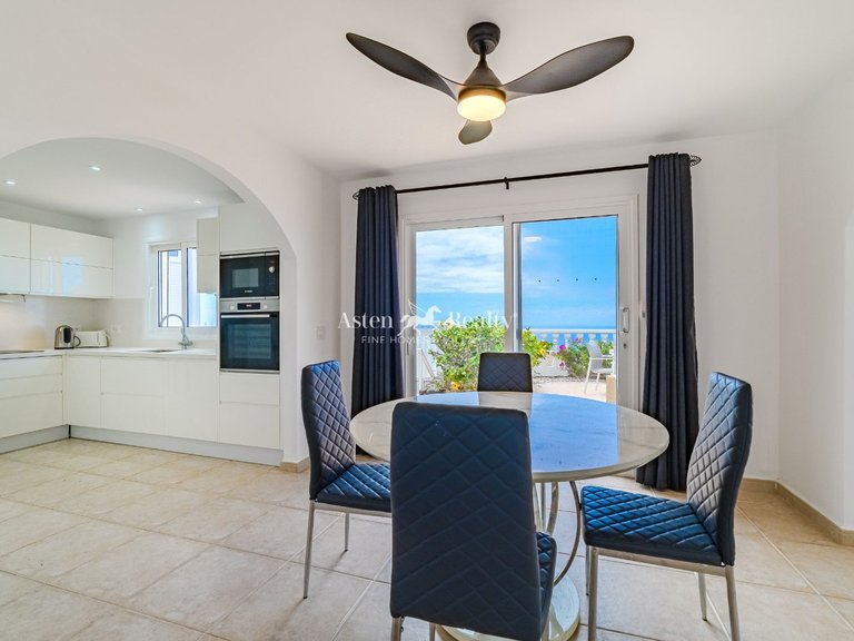 Villa for Sale in Puerto De Santiago, Tenerife 10