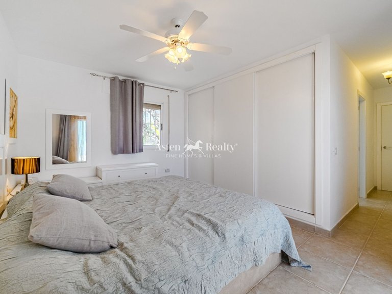 Villa for Sale in Puerto De Santiago, Tenerife 15