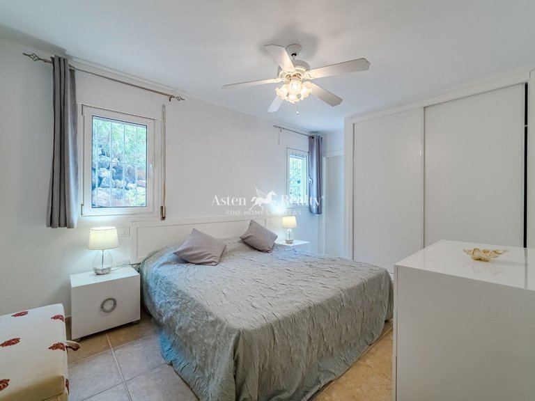 Villa for Sale in Puerto De Santiago, Tenerife 18