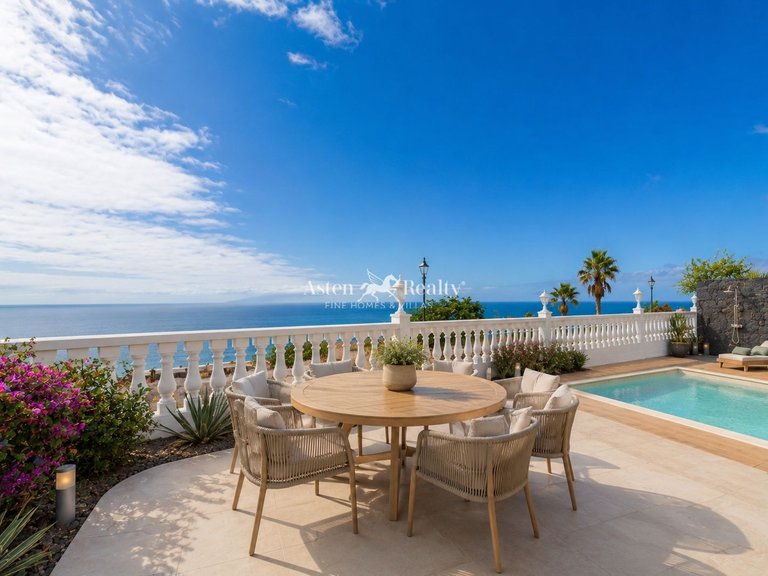 Villa for Sale in Puerto De Santiago, Tenerife 2