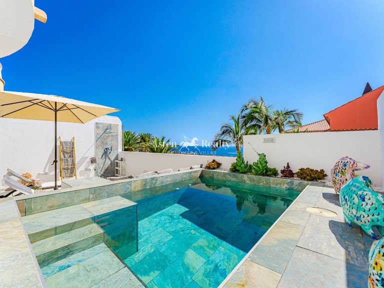Villa for Sale in Playa Paraíso, Tenerife 2