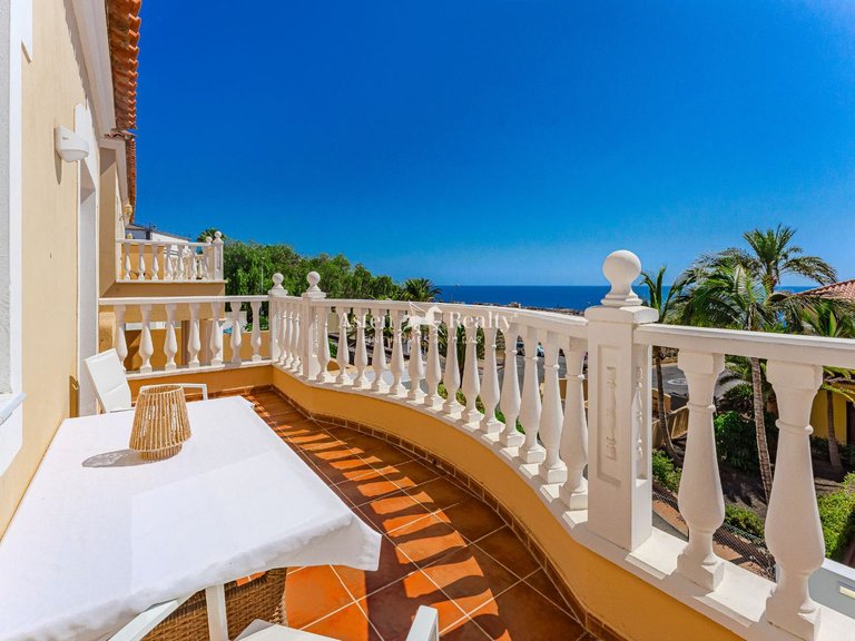 Villa for Sale in Playa Paraíso, Tenerife 19