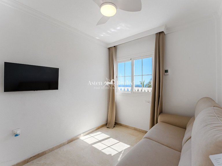 Villa for Sale in Playa Paraíso, Tenerife 14