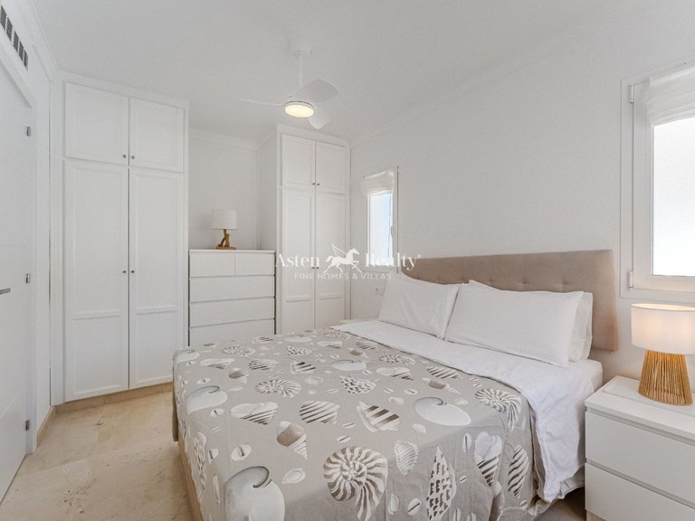 Villa for Sale in Playa Paraíso, Tenerife 22