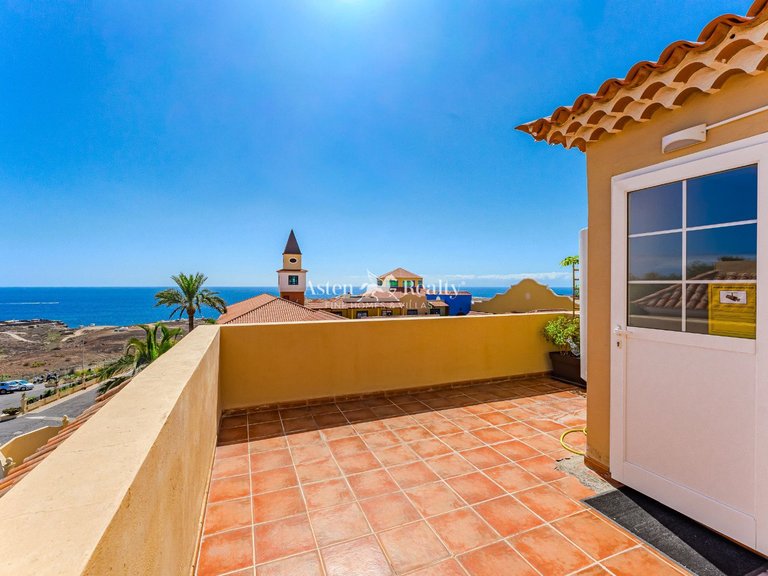 Villa for Sale in Playa Paraíso, Tenerife 23