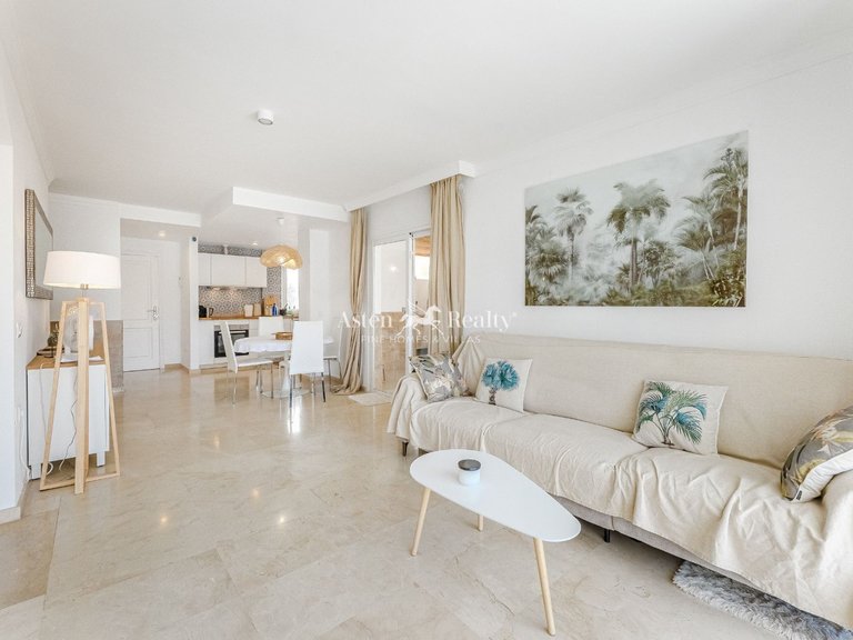 Villa for Sale in Playa Paraíso, Tenerife 11