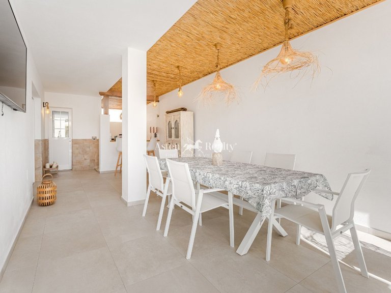 Villa for Sale in Playa Paraíso, Tenerife 7