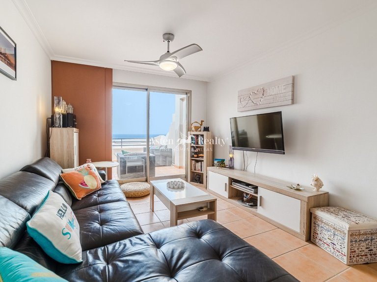 Penthouse for Sale in El Medano, Tenerife 9