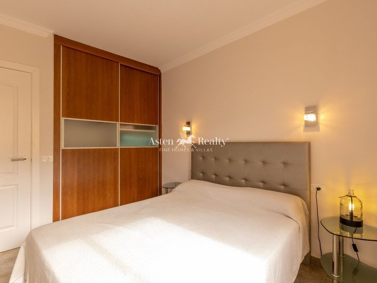 Apartment for Sale in Playa De Los Cristianos, Tenerife 7