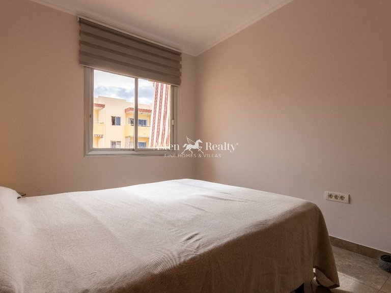 Apartment for Sale in Playa De Los Cristianos, Tenerife 11