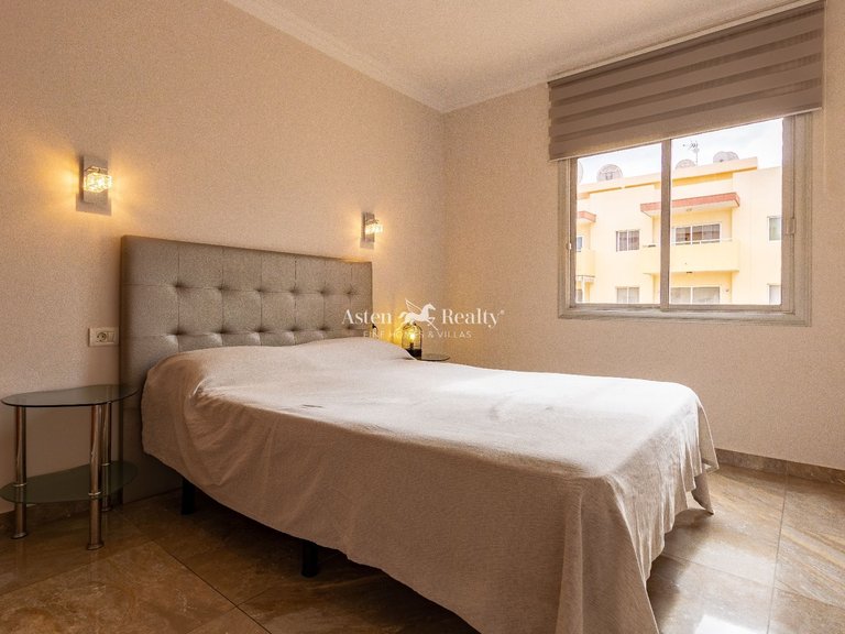 Apartment for Sale in Playa De Los Cristianos, Tenerife 8