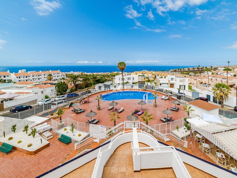 Apartment for Sale in San Eugenio Alto, Tenerife 1