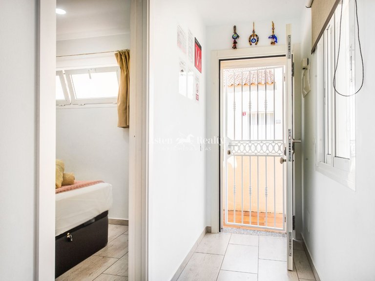 Apartment for Sale in Torviscas Bajo, Tenerife 13