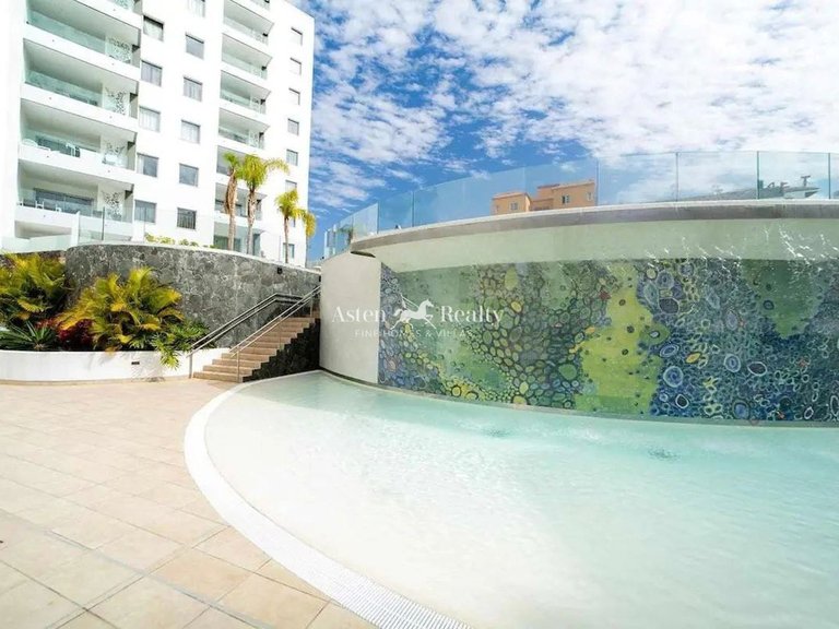 Apartment for Sale in Playa Paraíso, Tenerife 28