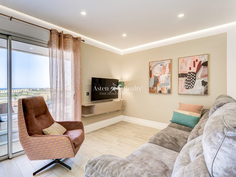 Apartment for Sale in Playa Paraíso, Tenerife 9