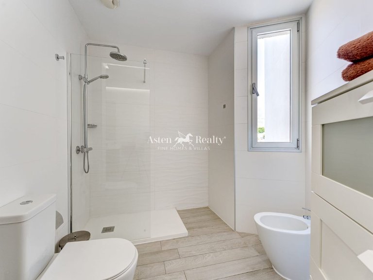 Apartment for Sale in Playa Paraíso, Tenerife 24