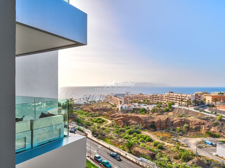 Apartment for Sale in Playa Paraíso, Tenerife 13