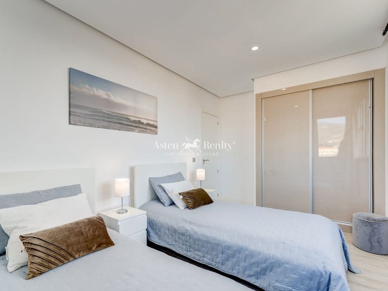 Apartment for Sale in Playa Paraíso, Tenerife 19