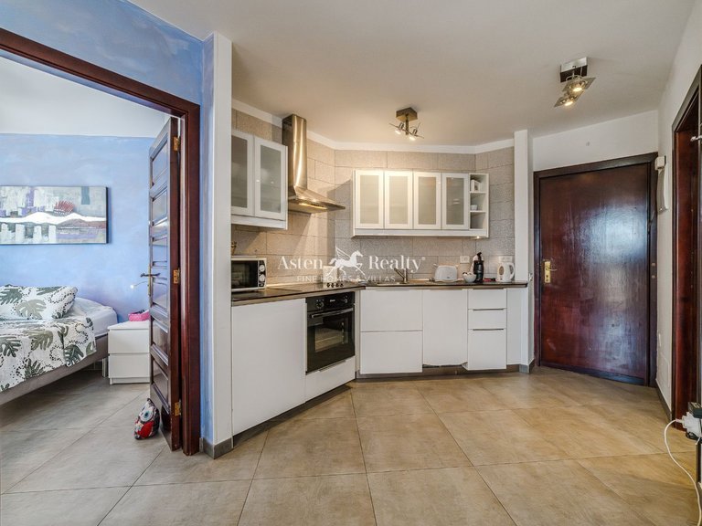 Apartment for Sale in Playa De Las Américas, Tenerife 7