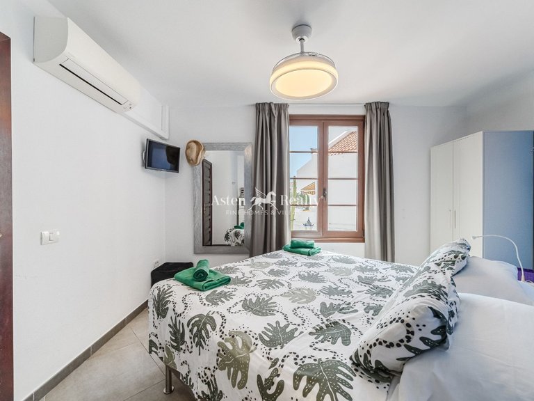 Apartment for Sale in Playa De Las Américas, Tenerife 11