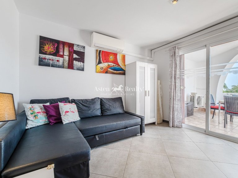 Apartment for Sale in Playa De Las Américas, Tenerife 8