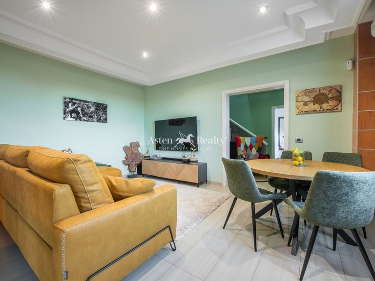 Villa for Sale in Las Galletas, Tenerife 3