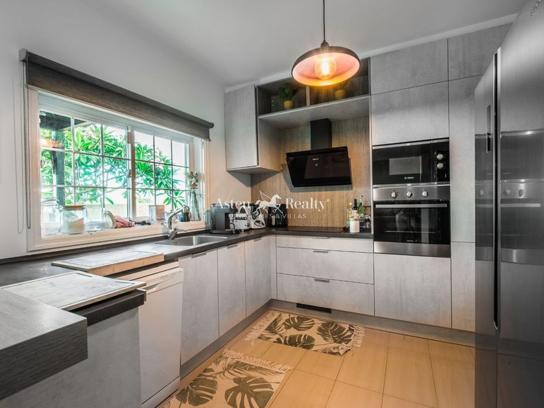 Villa for Sale in Las Galletas, Tenerife 4