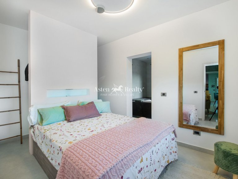 Villa for Sale in Las Galletas, Tenerife 7