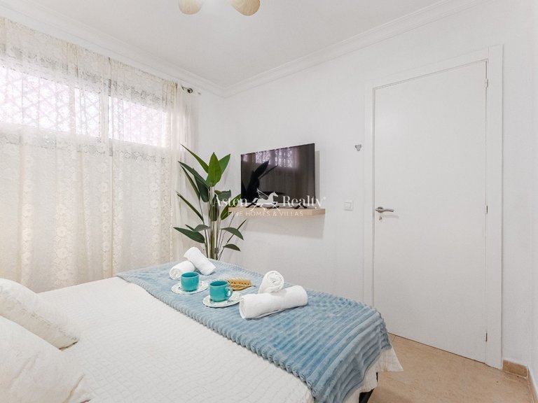 Town House for Sale in Playa San Juan, Tenerife 10