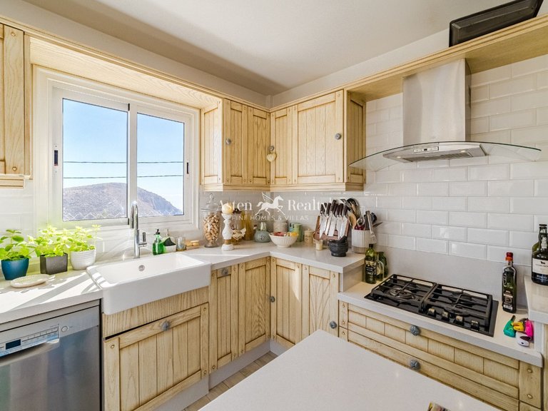 Villa for Sale in San Miguel, Tenerife 17