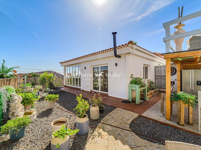 Villa for Sale in San Miguel, Tenerife 1