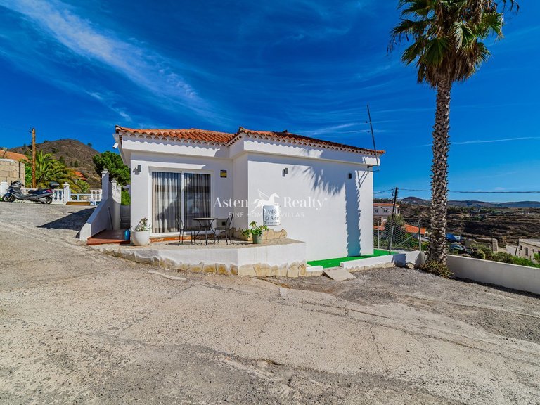 Villa for Sale in San Miguel, Tenerife 25