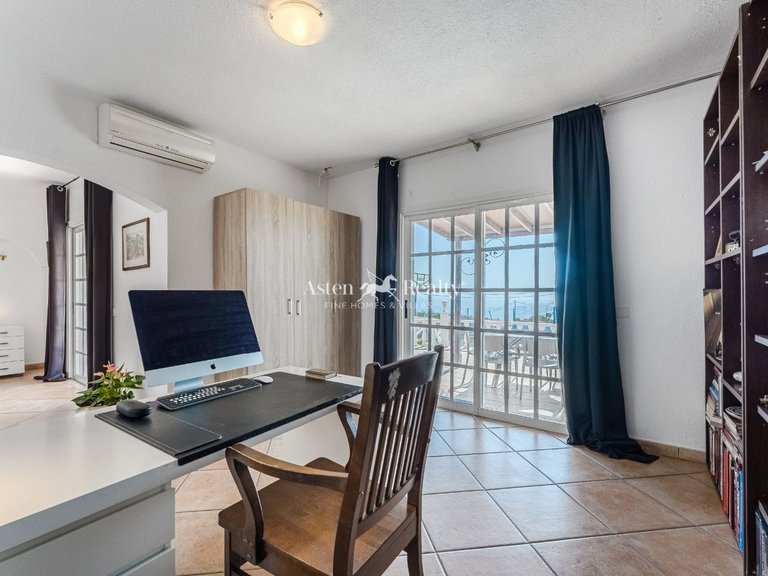 Villa for Sale in Guia De Isora, Tenerife 17