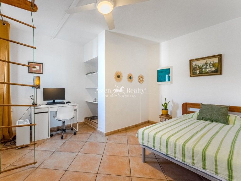 Villa for Sale in Guia De Isora, Tenerife 20