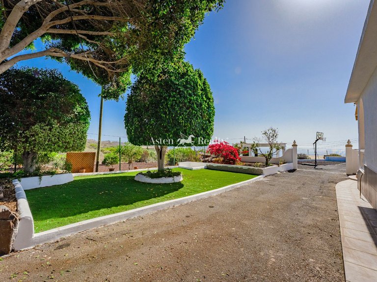 Villa for Sale in Guia De Isora, Tenerife 34