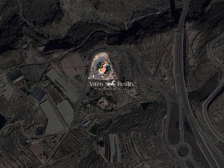 Villa for Sale in Guia De Isora, Tenerife 40