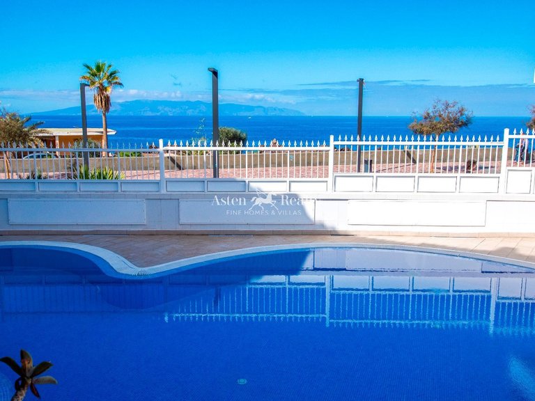 Town House for Sale in Playa San Juan, Tenerife 3