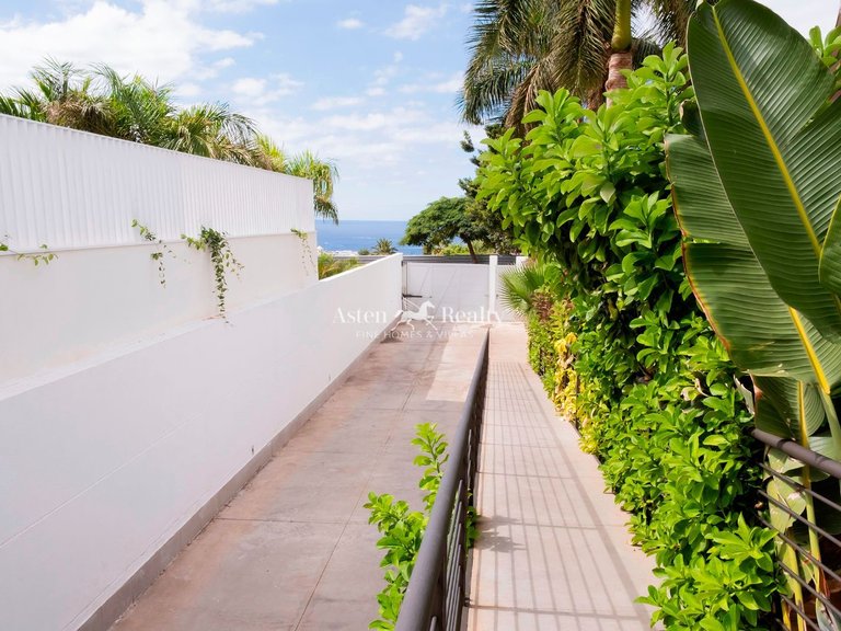Villa for Sale in Torviscas Alto, Tenerife 33