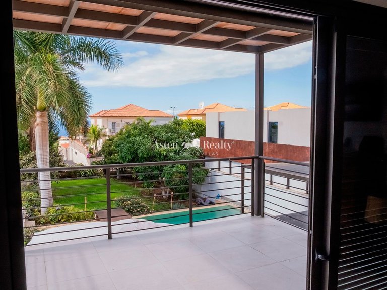 Villa for Sale in Torviscas Alto, Tenerife 24