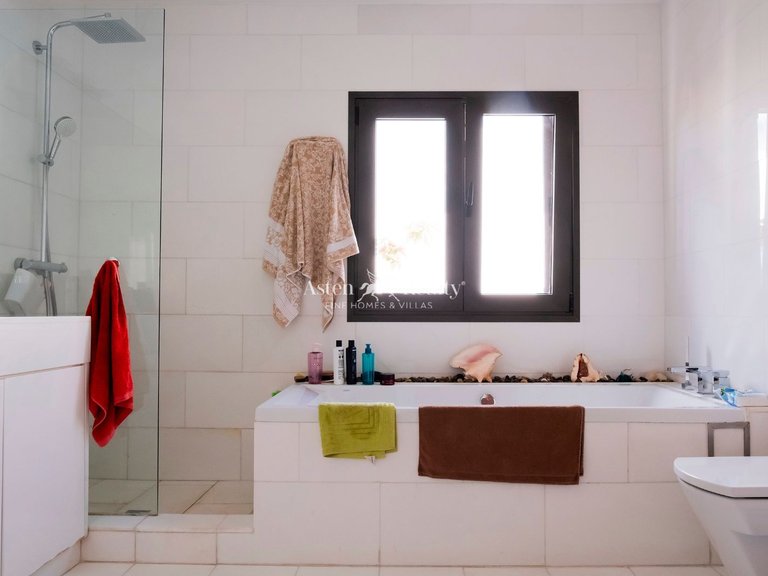 Villa for Sale in Torviscas Alto, Tenerife 21