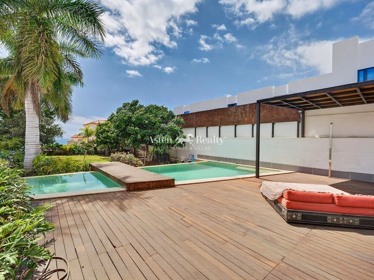 Villa for Sale in Torviscas Alto, Tenerife 3