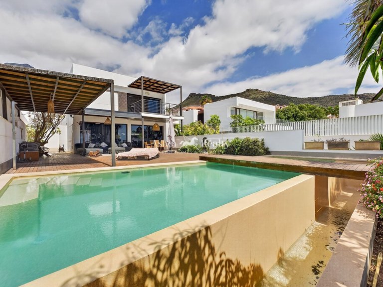 Villa for Sale in Torviscas Alto, Tenerife 2